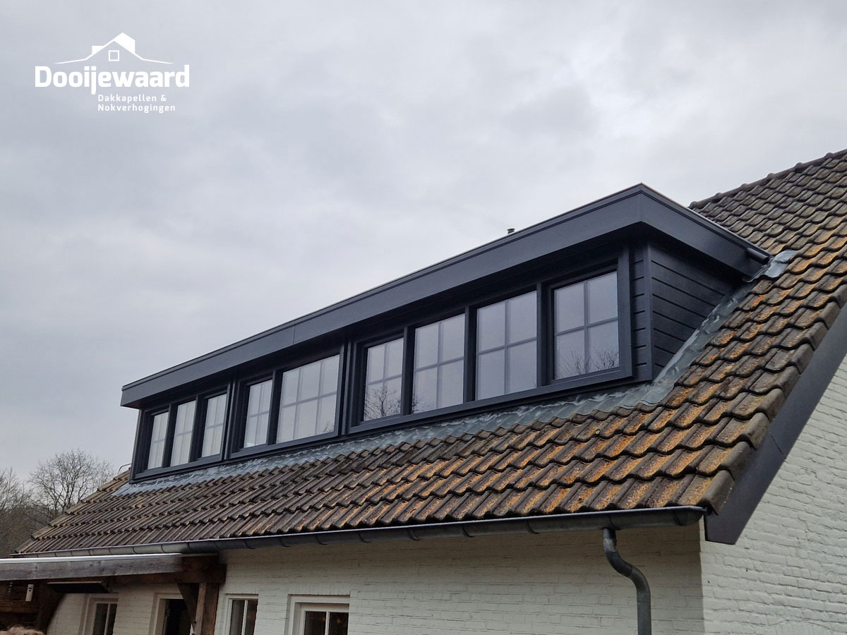 Kunststof dakkapel Uddel gelderland Dooijewaard dakkapellen en nokverhogingen
